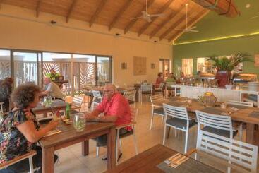هتل Moana Sands Lagoon Resort - Adults Only