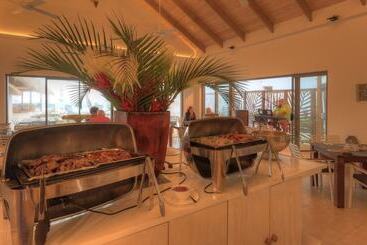 هتل Moana Sands Lagoon Resort - Adults Only
