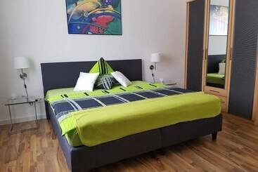 Lorenz Apartment