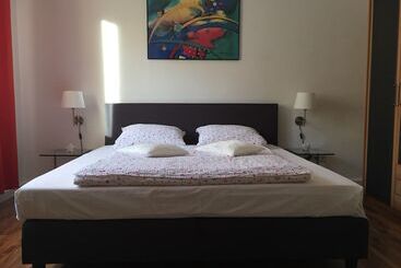 Lorenz Apartment