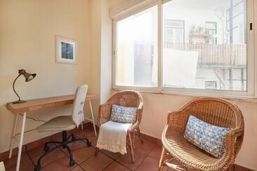 Renovated Spacious Baixa Apartment, By Timecooler