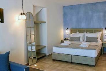 Theros Villas & Suites