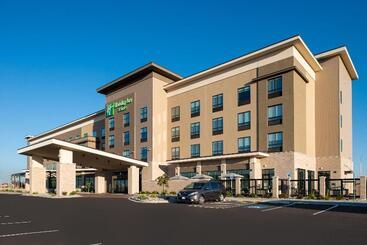 هتل Holiday Inn & Suites   Idaho Falls, An Ihg