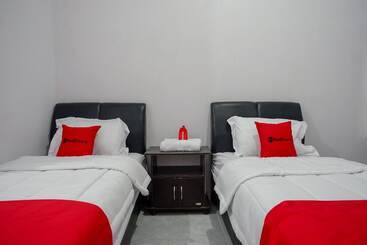 هتل Reddoorz Near Pasar Baru Mamuju