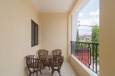 פנסיון Reddoorz Syariah Near Politeknik Negeri Madiun
