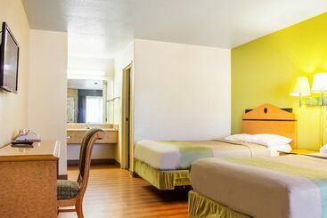 هتل Apache Inn