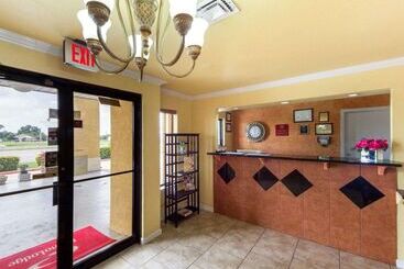 ホテル Econo Lodge Inn & Suites Downtown Northeast Near Fort Sam Houston