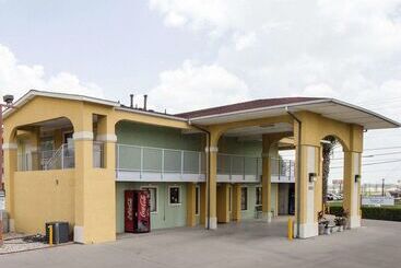 ホテル Econo Lodge Inn & Suites Downtown Northeast Near Fort Sam Houston