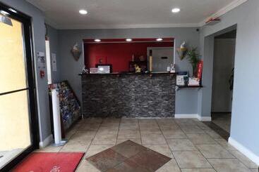 ホテル Econo Lodge Inn & Suites Downtown Northeast Near Fort Sam Houston