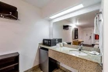 ホテル Econo Lodge Inn & Suites Downtown Northeast Near Fort Sam Houston