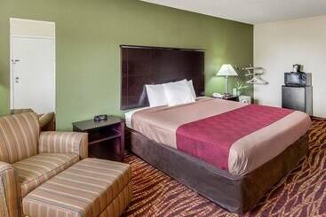 ホテル Econo Lodge Inn & Suites Downtown Northeast Near Fort Sam Houston