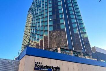 هتل Fort Pontchartrain Detroit, A Wyndham