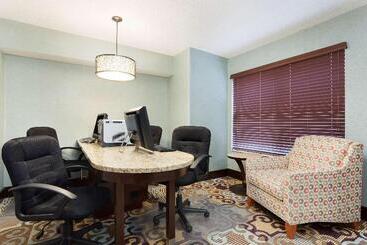 هتل Homewood Suites By Hilton Houstonwestchase