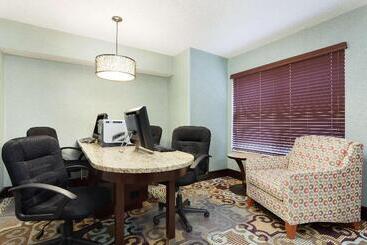 هتل Homewood Suites By Hilton Houstonwestchase