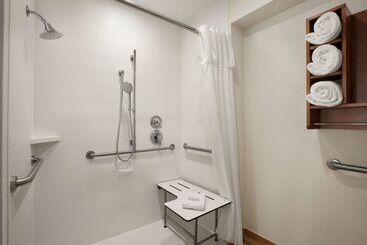 هتل Homewood Suites By Hilton Kansas Cityairport