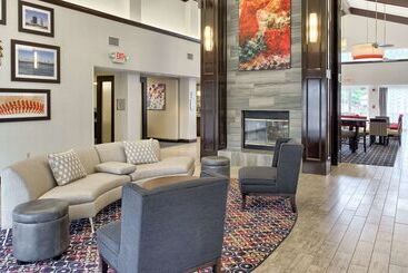 هتل Homewood Suites By Hilton Mobile Airport University Area