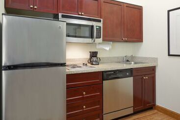 هتل Homewood Suites By Hilton Raleighcrabtree Valley