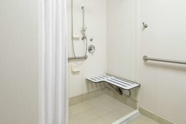 هتل Homewood Suites By Hilton Raleighcrabtree Valley