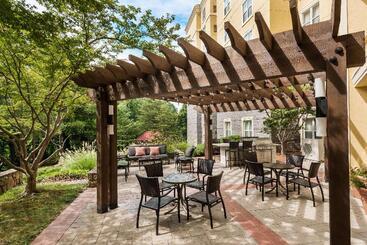 هتل Homewood Suites By Hilton Raleighcrabtree Valley
