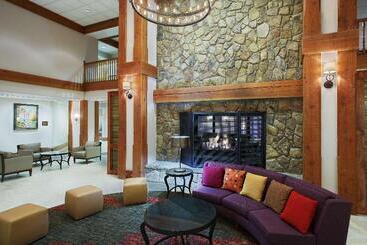 هتل Homewood Suites By Hilton Raleighcrabtree Valley