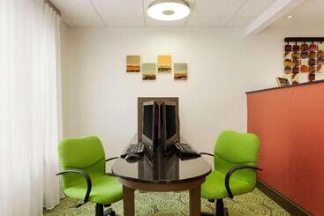 هتل Homewood Suites By Hilton Reading