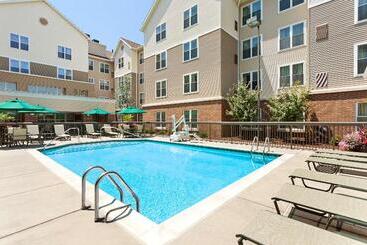 هتل Homewood Suites By Hilton Reading