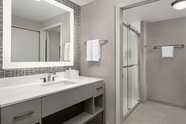 هتل Homewood Suites By Hilton Reading