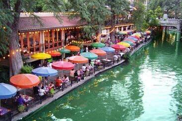 هتل Homewood Suites By Hilton San Antonio Riverwalk/downtown