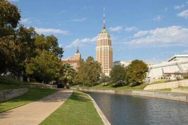 هتل Homewood Suites By Hilton San Antonio Riverwalk/downtown