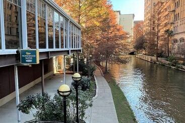 هتل Homewood Suites By Hilton San Antonio Riverwalk/downtown