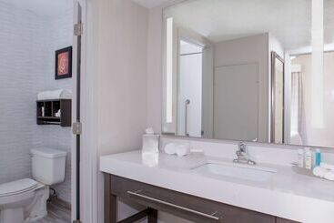 هتل Homewood Suites By Hilton Dallas Irving Las Colinas