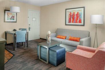 هتل Homewood Suites By Hilton Dallas Irving Las Colinas