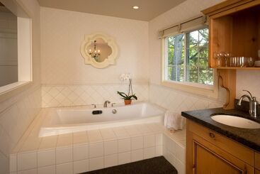هتل Horizon Inn & Ocean View Lodge