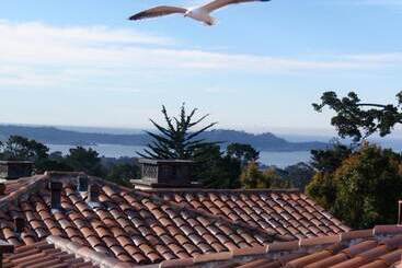هتل Horizon Inn & Ocean View Lodge