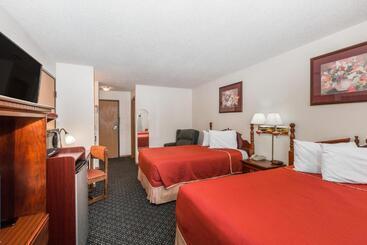 هتل Howard Johnson By Wyndham Wichita Airport
