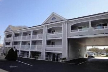 هتل Hyannis Travel Inn