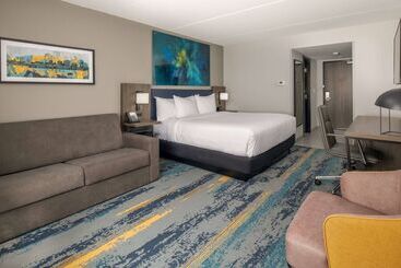 هتل La Quinta Inn & Suites By Wyndham Spokane Downtown
