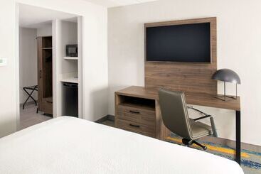 هتل La Quinta Inn & Suites By Wyndham Spokane Downtown