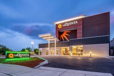 هتل La Quinta Inn & Suites By Wyndham Spokane Downtown