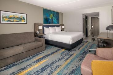 هتل La Quinta Inn & Suites By Wyndham Spokane Downtown