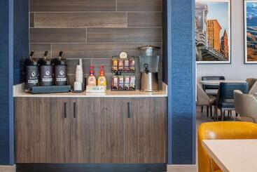 هتل La Quinta Inn & Suites By Wyndham Spokane Downtown