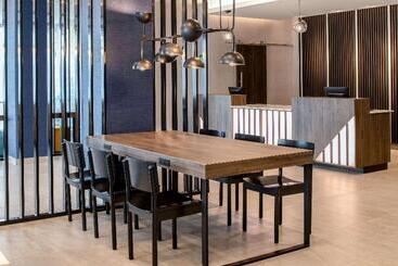 هتل La Quinta Inn & Suites By Wyndham Spokane Downtown