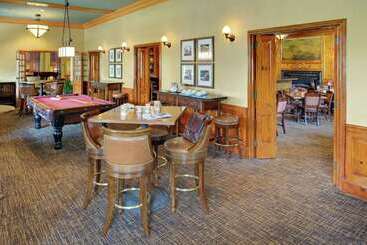 هتل Roanoke & Conference Ctr, Curio Collection By Hilton 