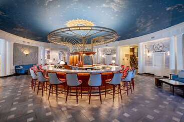 هتل Roanoke & Conference Ctr, Curio Collection By Hilton 