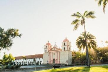 هتل Santa Barbara