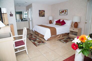 בית מלון כפרי The Inn At Deep Canyon