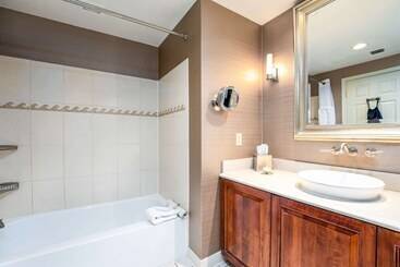The Inn At Henderson S Wharf, Ascend Hotel Collection
