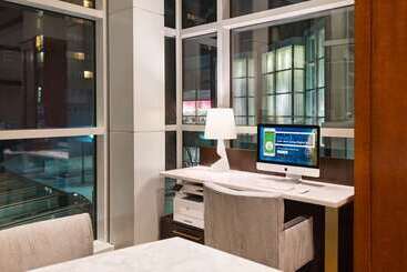 هتل The Inn At Penn, A Hilton