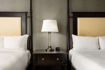 ホテル The Inn At Penn, A Hilton