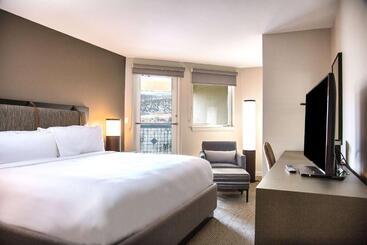 هتل The Inn At Riverwalk